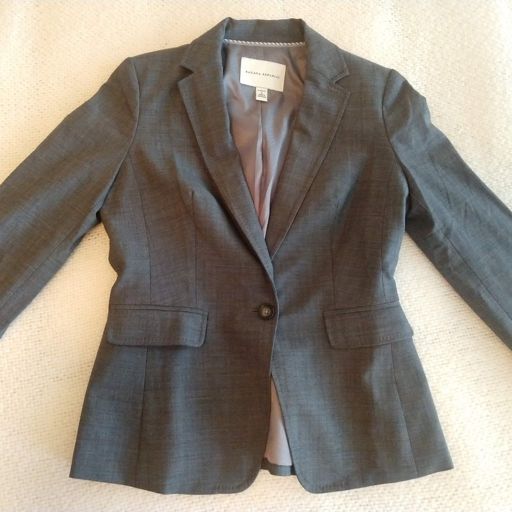 Banana Republic grey suit (blazer + skirt + pants)
